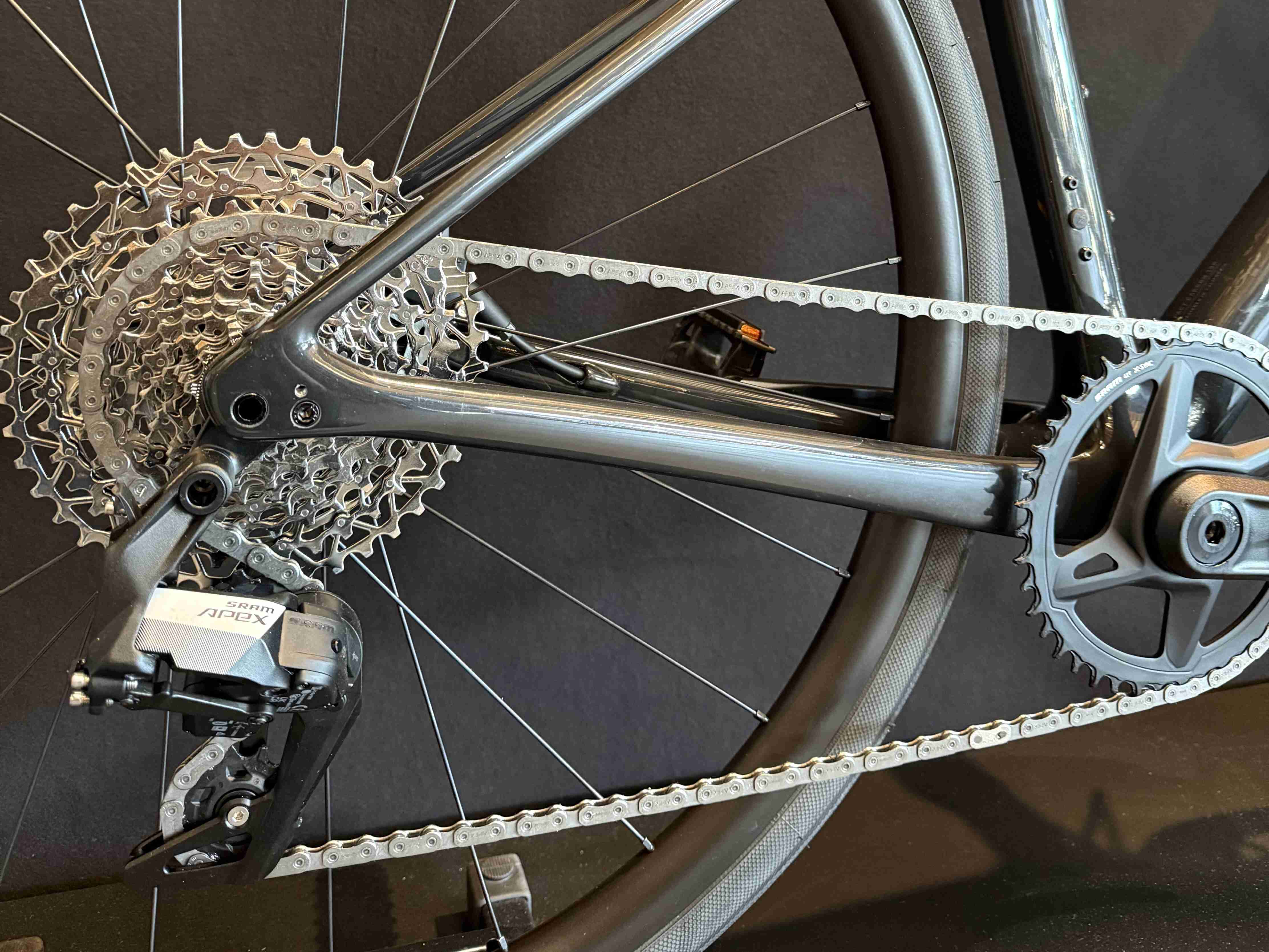 Specialized Roubaix Sport – SRAM Apex