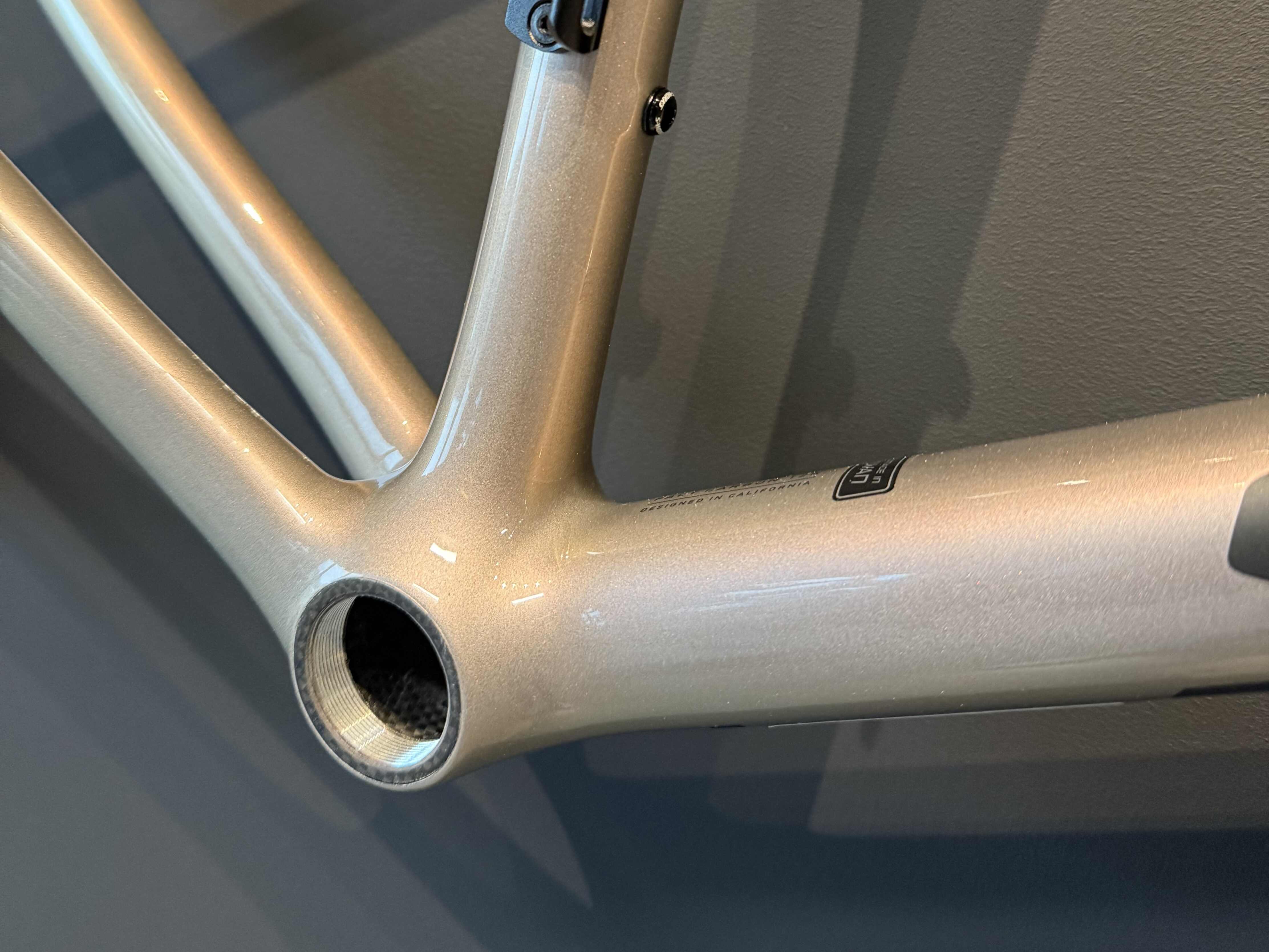 Specialized S-Works Tarmac SL8 Rahmenset Gloss Viavi Red Gold Over Silver / Satin Metallic Obsidian