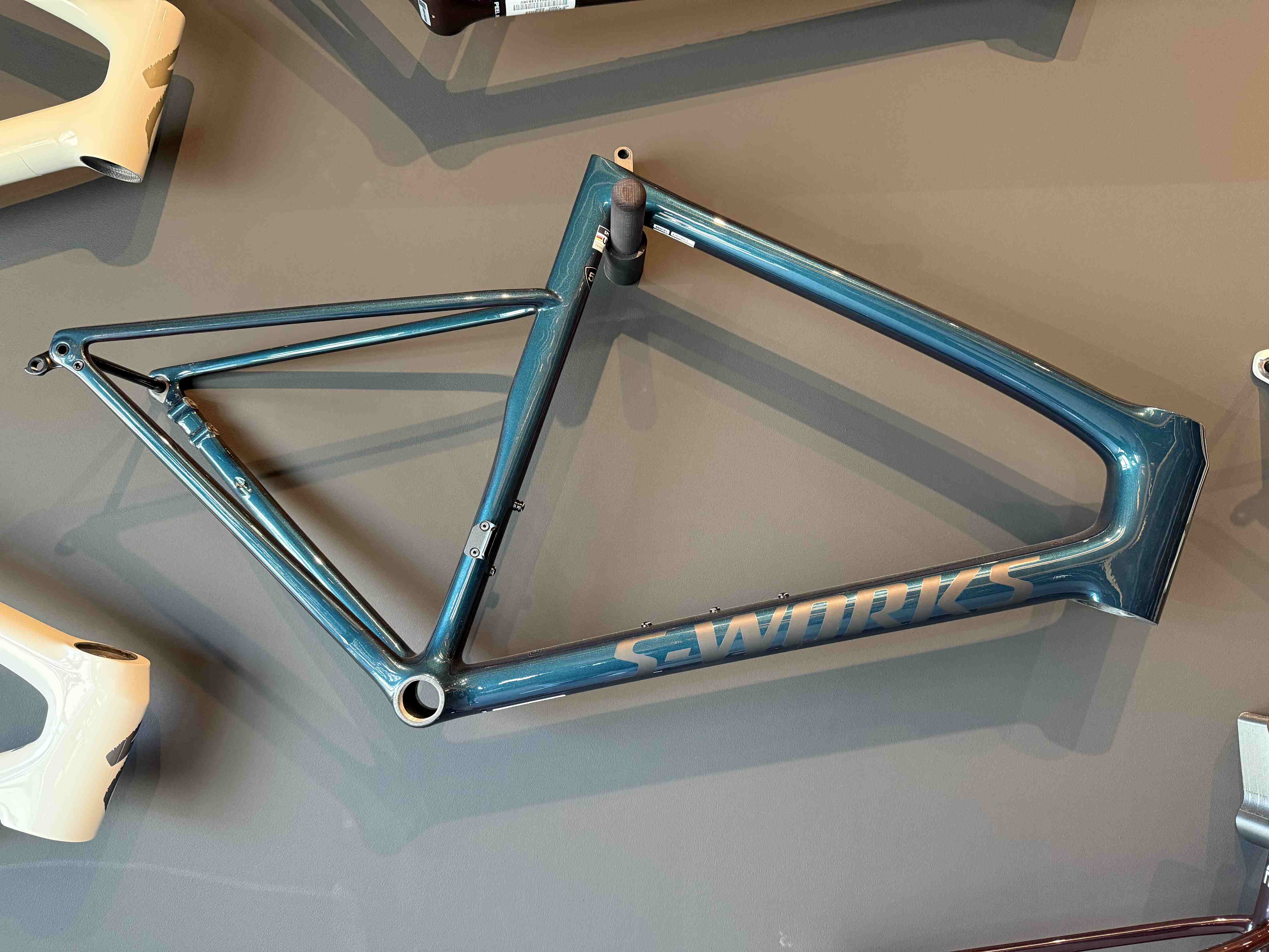 Specialized S-Works Tarmac SL8 Rahmenset Gloss Red to Black Pearl Over Deep Lake Metallic / Satin Metallic Obsidian