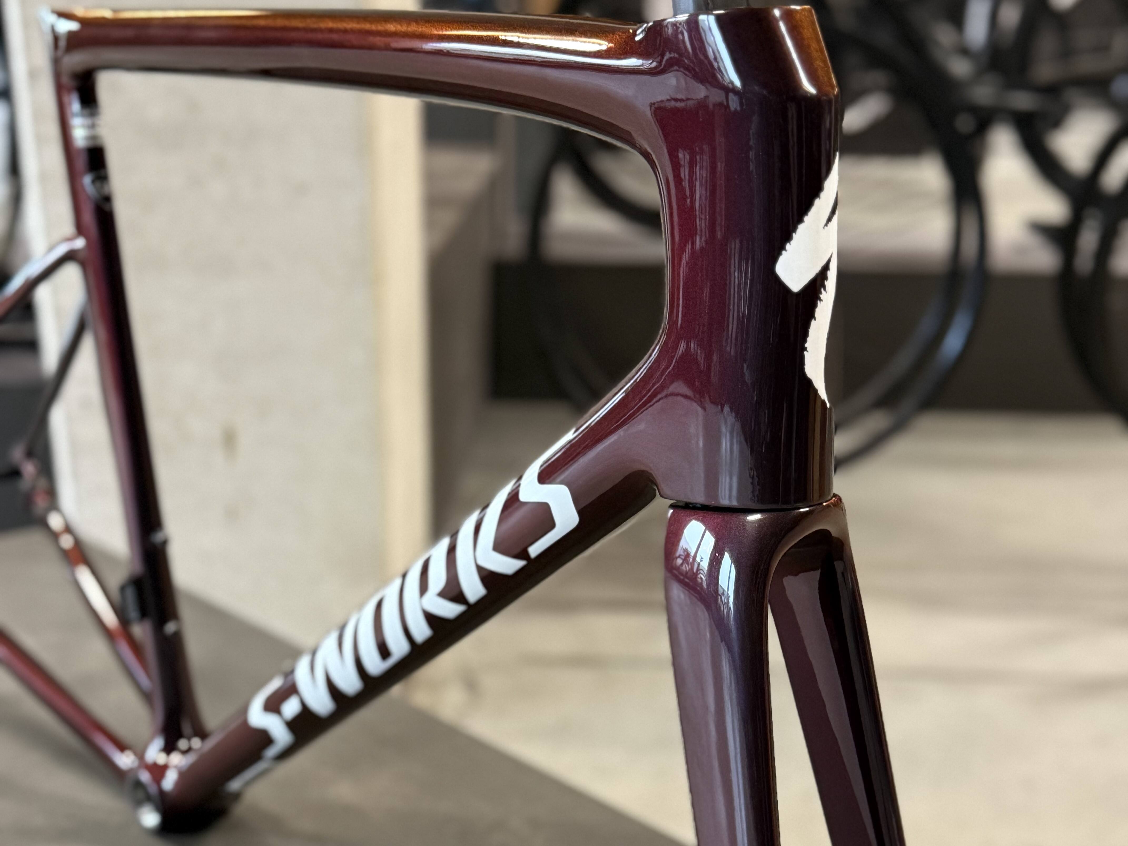 Specialized S-Works Tarmac SL8 Rahmenset Gloss Solidity / Red to Black Pearl / Metallic White Silver