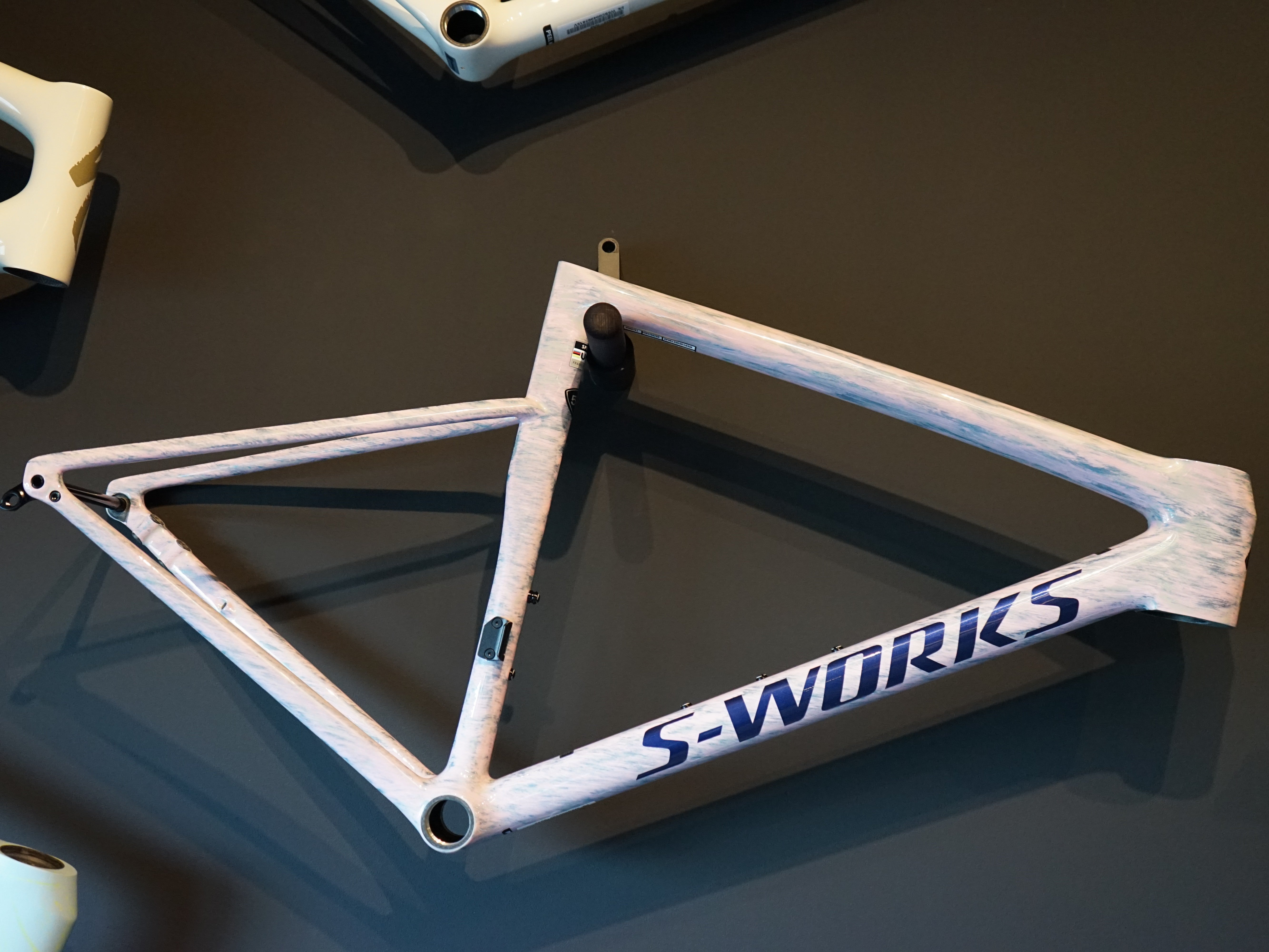 Specialized S-Works Tarmac SL8 Rahmenset Gloss Dolomite Metallic / Directional Brush / Blue Majesty Metallic
